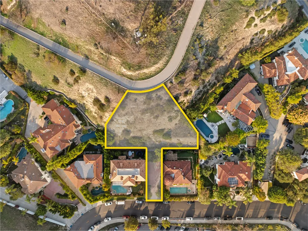 3025 Beverly Glen Cir