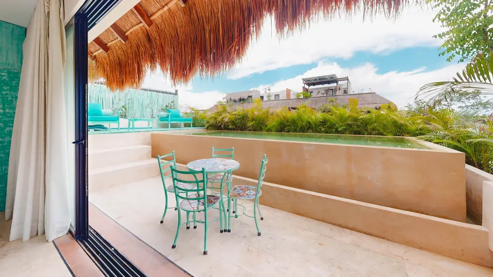 Essentia Penthouse B 209